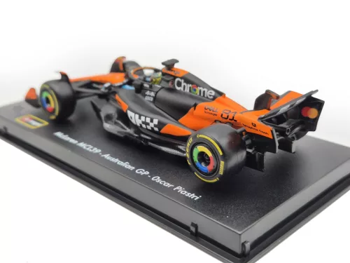 McLaren MCL39 F1 #81 (2025) - Oscar Piastri - С ПИЛОТ - Bburago - 1:43
