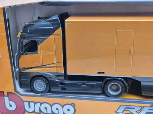 McLaren камион комплект - Mercedes Actros 2 Gigaspace - MCL38 F1 #4 - Lando Norris състезателен автомобил - Bburago - 1:43