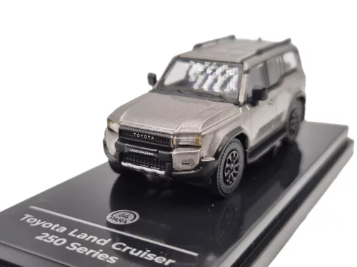 Toyota Land Cruiser 250 LHD (2024) - Paragon Models - 1:64