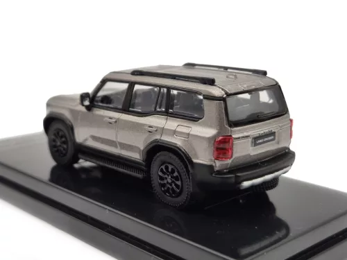 Toyota Land Cruiser 250 LHD (2024) - Paragon Models - 1:64