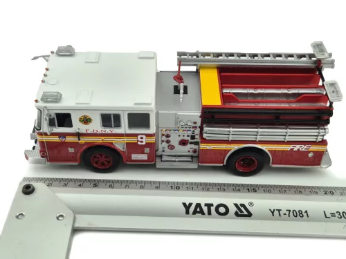 Seagrave пожарна кола - New York USA (2003) - Edicola - 1:43