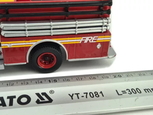 Seagrave пожарна кола - New York USA (2003) - Edicola - 1:43