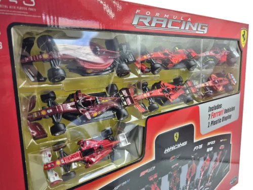 Ferrari F1 комплект от 7 части - SF-24 Charles Leclerc (2024) - F10 Fernando Alonso (2010) - SF71H Kimi Raikkonen (2018) - SF90 Sebastian Vettel (2019) - SF1000 Sebastian Vettel (2020) - F1-75 Charles Leclerc (2022) - SF-23 Carlos Sainz (2023) - Bburago