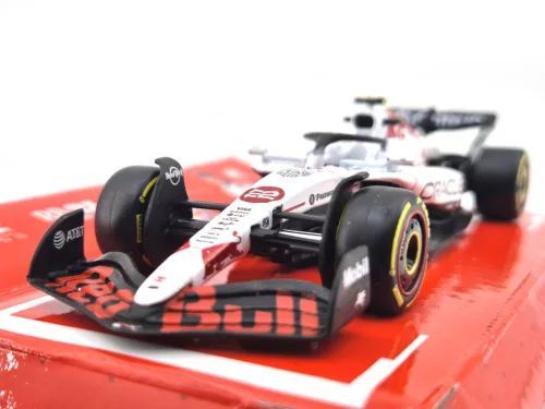 Red Bull RB21 F1 #1 (2025) - Japan GP - Yuki Tsunoda - Bburago - 1:43