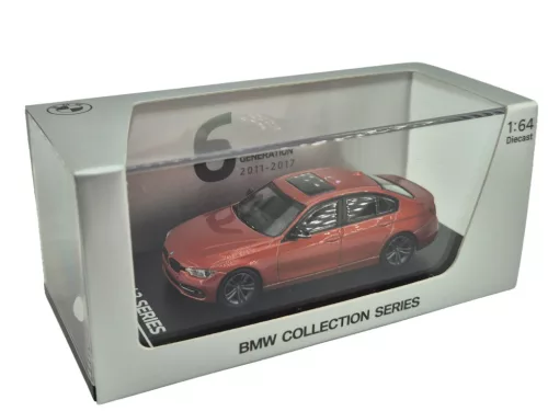 BMW 50-годишно юбилейно издание - 7 поколения - BMW серия 3 - в луксозна кутия - BMW / Minichamps - 1:64
