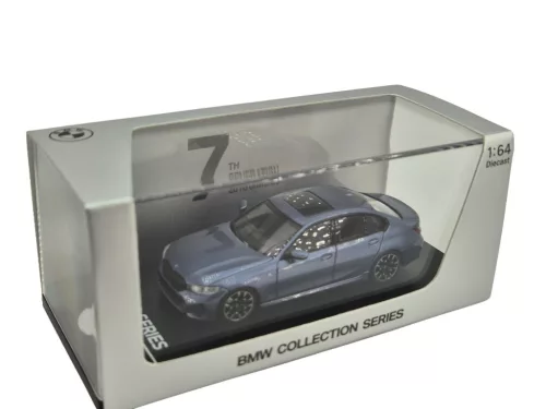 BMW 50-годишно юбилейно издание - 7 поколения - BMW серия 3 - в луксозна кутия - BMW / Minichamps - 1:64