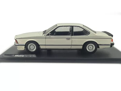 BMW E24 635 CSi coupe (1984) - бял - Solido - 1:18