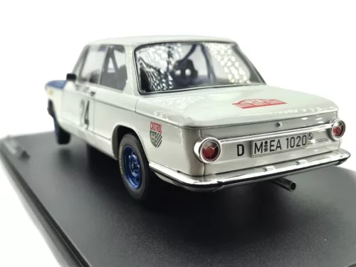 BMW 2002 TII #24 T.Makinen/P.Easter Rallye Monte Carlo 1969 - Solido - 1:18